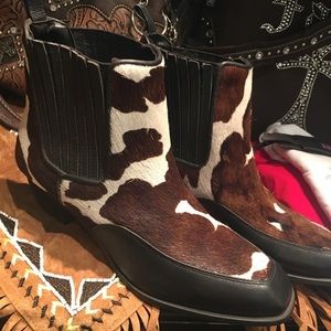 Cowhide stunning ankle boots new Each $49!